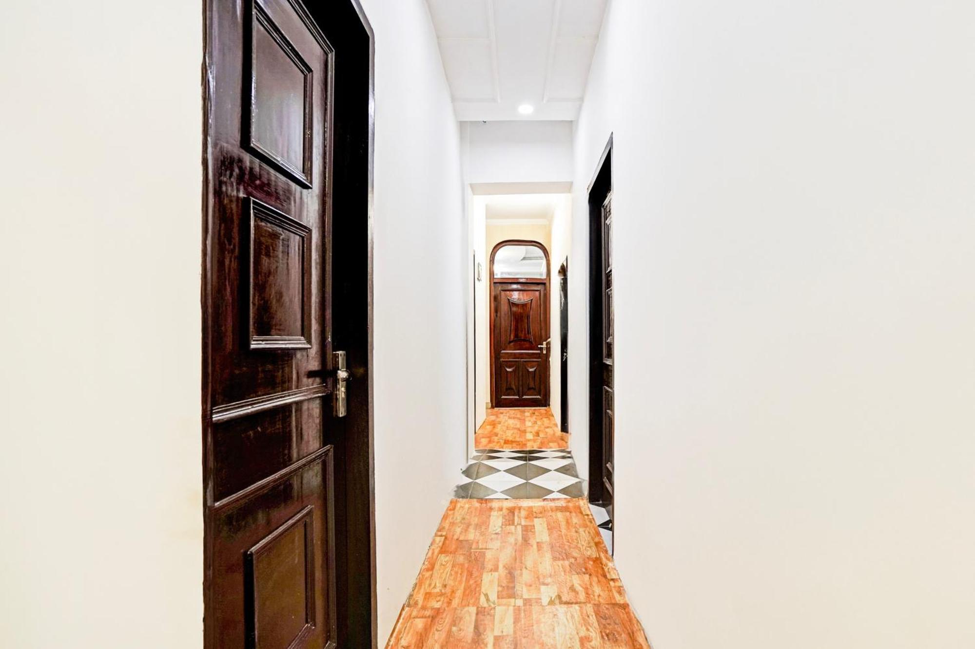 Hotel O Le Empire Stay House New Delhi Luaran gambar