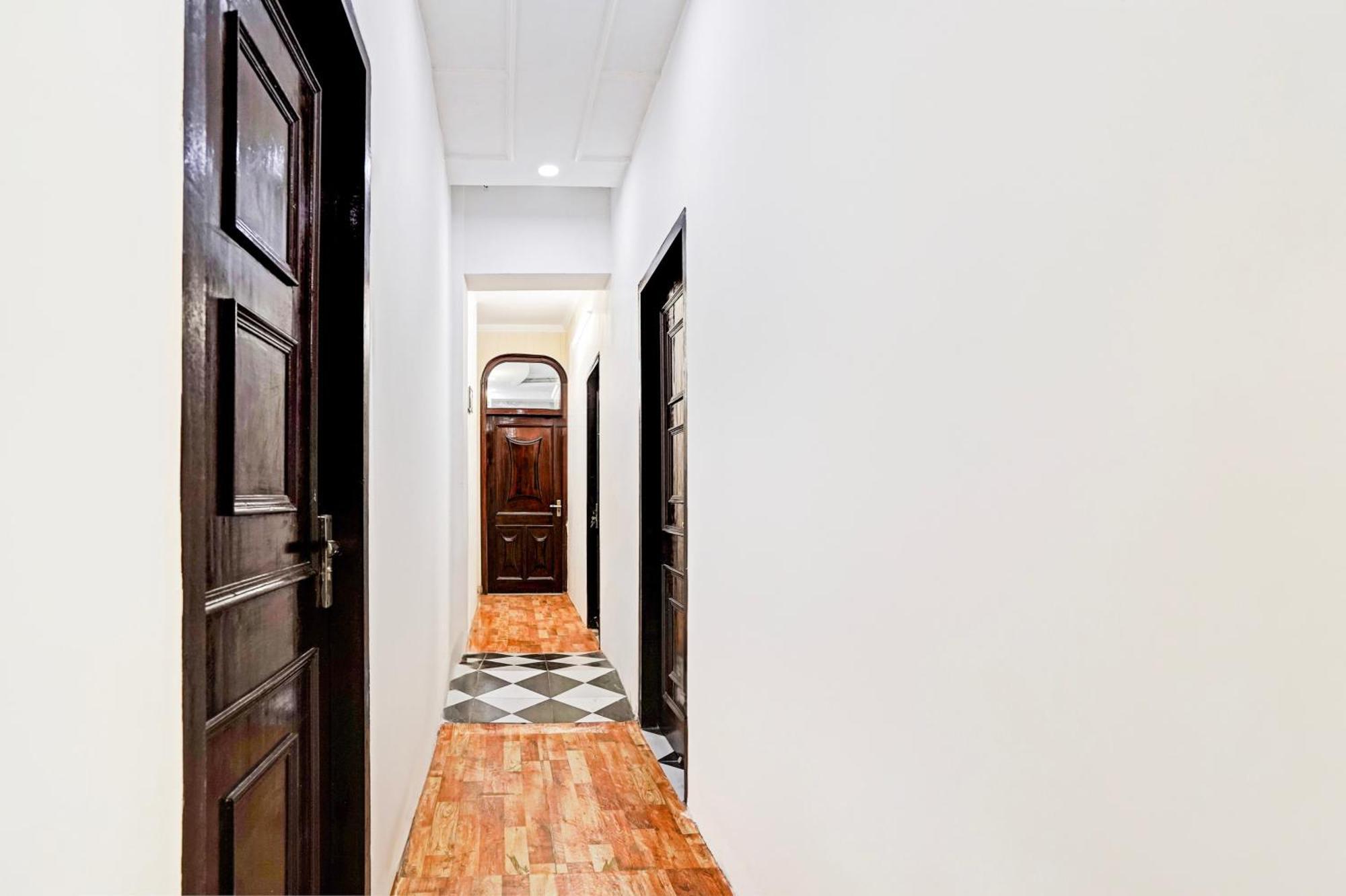 Hotel O Le Empire Stay House New Delhi Luaran gambar