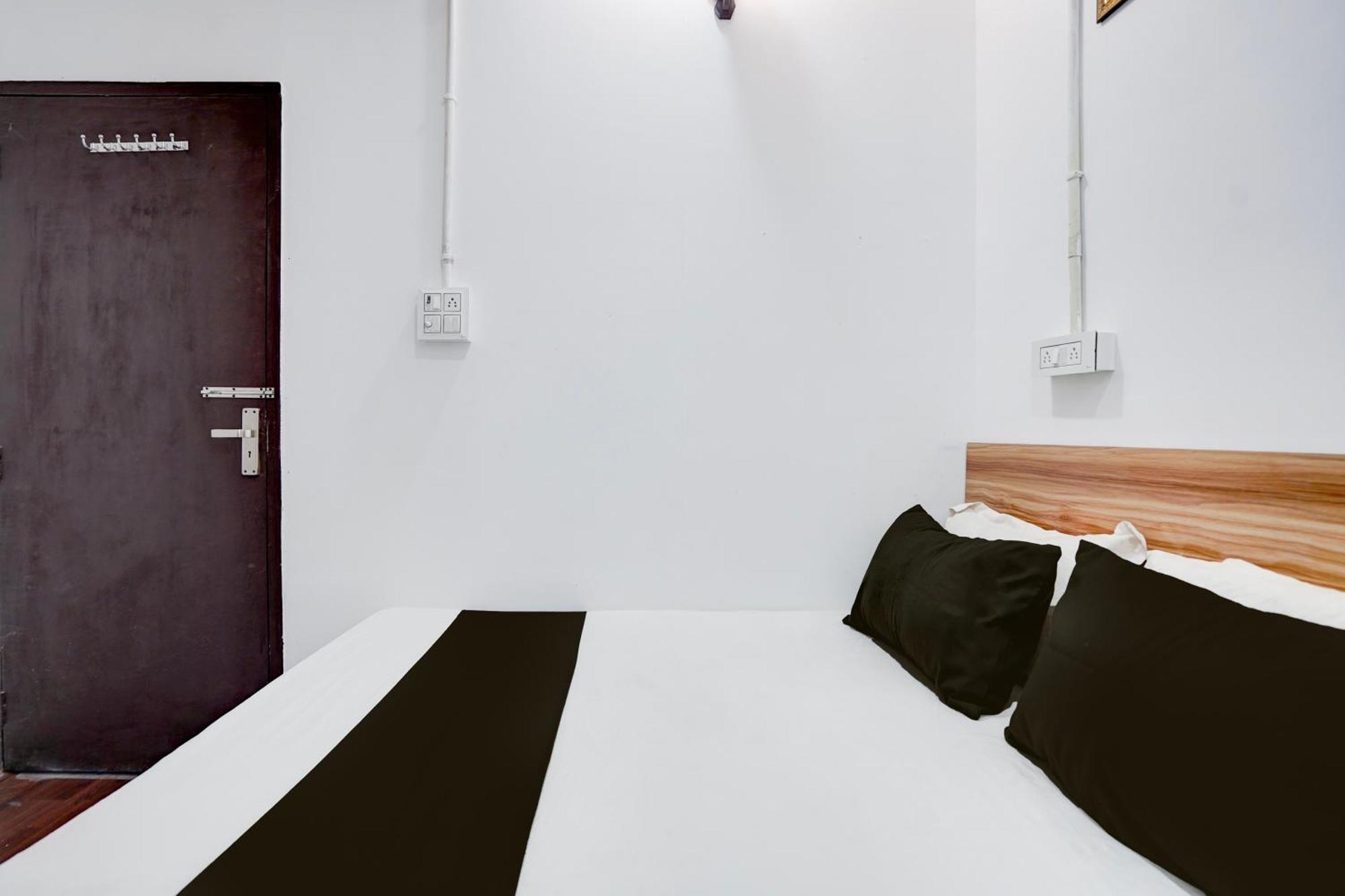 Hotel O Le Empire Stay House New Delhi Luaran gambar
