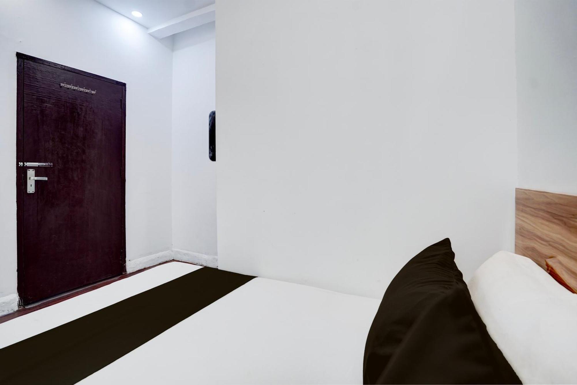 Hotel O Le Empire Stay House New Delhi Luaran gambar